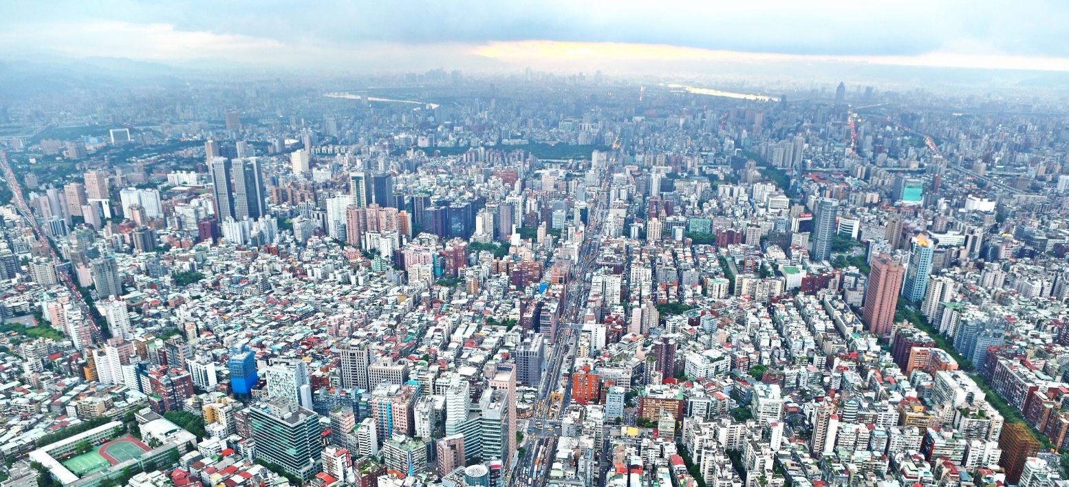 管制前預售熱賣、資金緊俏，2024 Q4 建物展期開工量創 64 季新低
