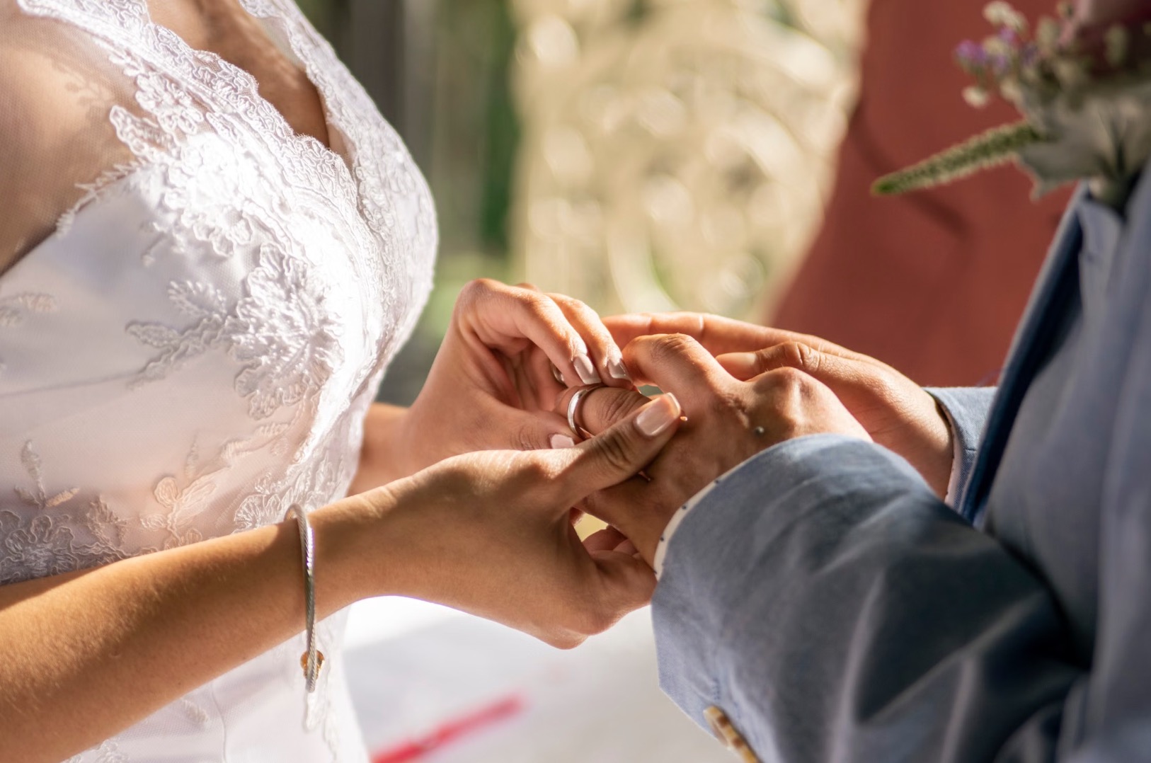 結婚證人可以找父母、兄弟姊妹或朋友