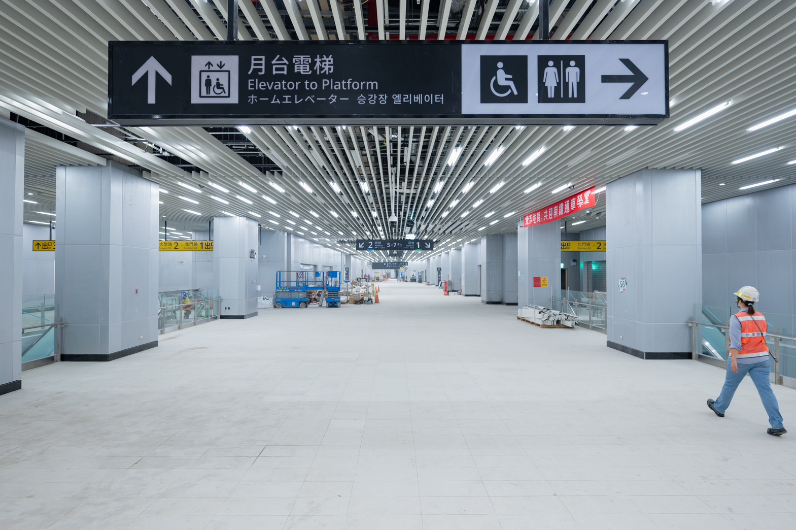 新臺南車站穿堂層。圖源：交通部