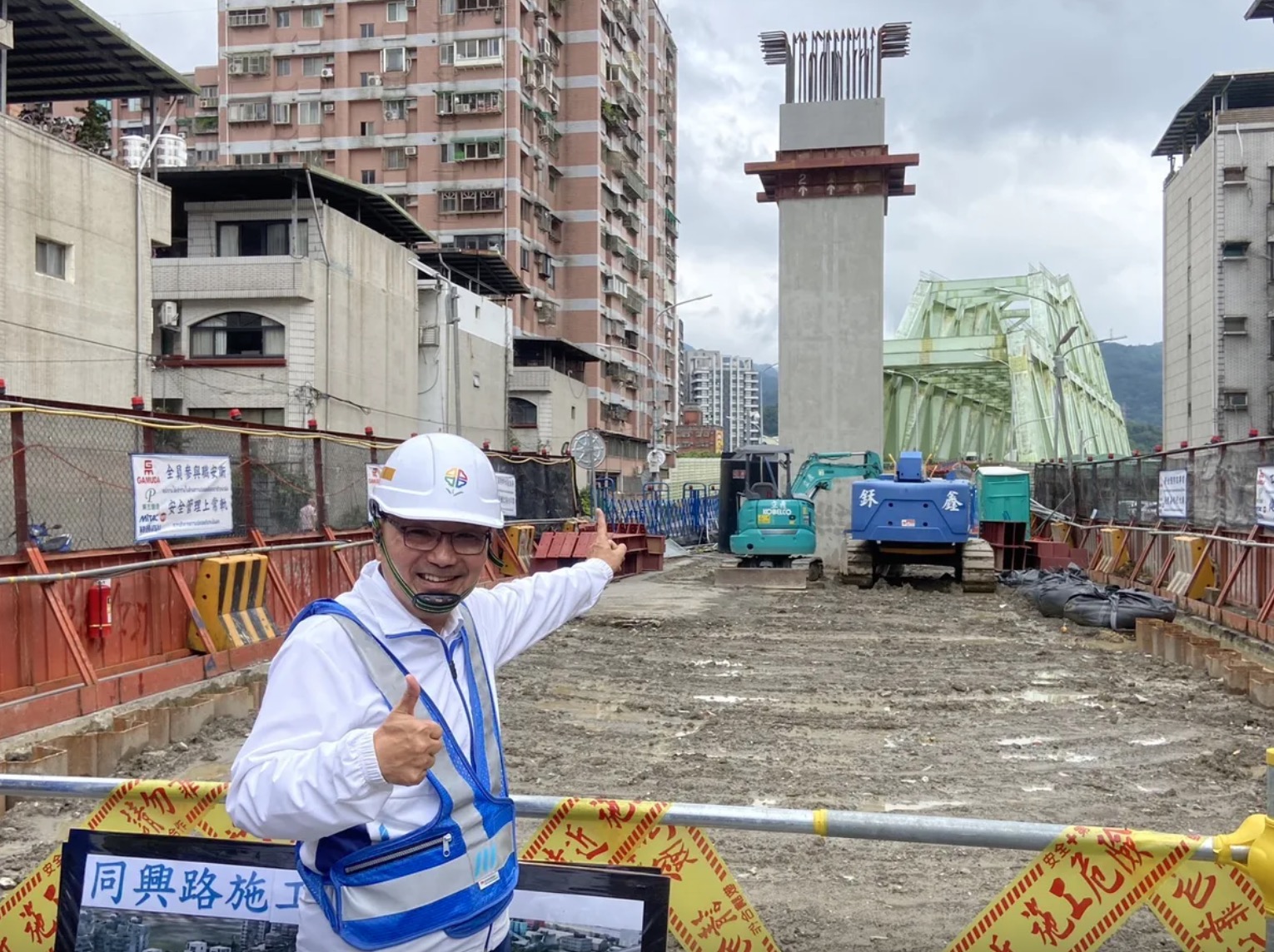 汐東線墩柱陸續成形，圖為同興路段（圖源：新北捷工局）